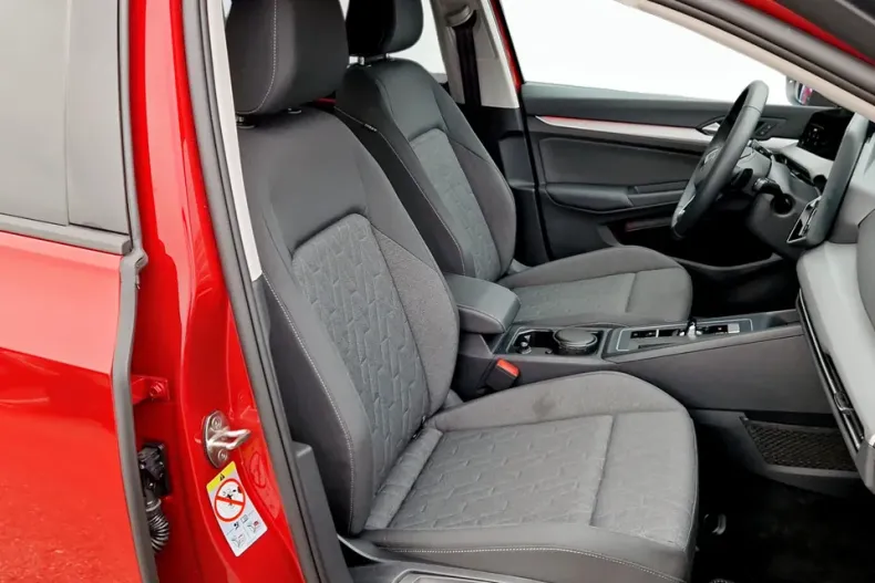 Volkswagen Golf din 2025 cu 8.367 km - oferta VOL160281 - foto 13