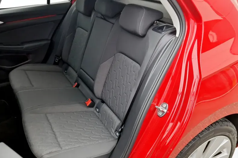 Volkswagen Golf din 2025 cu 8.367 km - oferta VOL160281 - foto 14