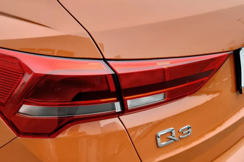 Audi Q3 din 2019 cu 90.082 km - oferta AUD160282 - foto 11