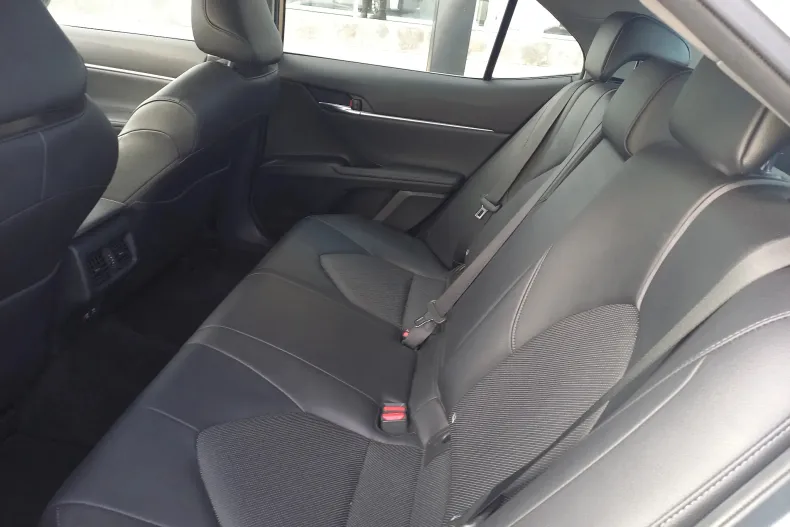 Toyota Camry din 2022 cu 64.602 km - oferta TOY160284 - foto 11