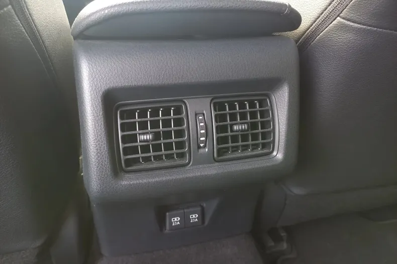 Toyota Camry din 2022 cu 64.602 km - oferta TOY160284 - foto 12