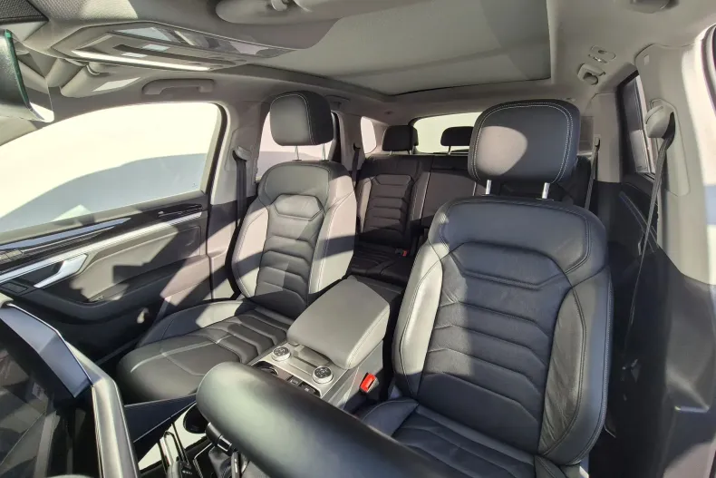 Volkswagen Touareg din 2020 cu 89.302 km - oferta VOL160298 - foto 11