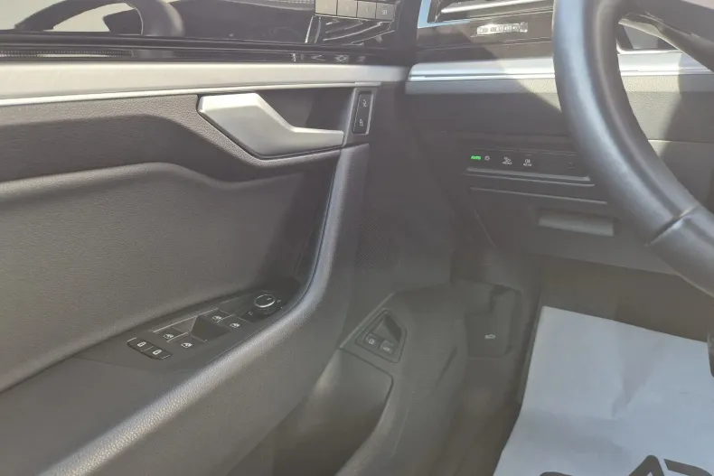 Volkswagen Touareg din 2020 cu 89.302 km - oferta VOL160298 - foto 16