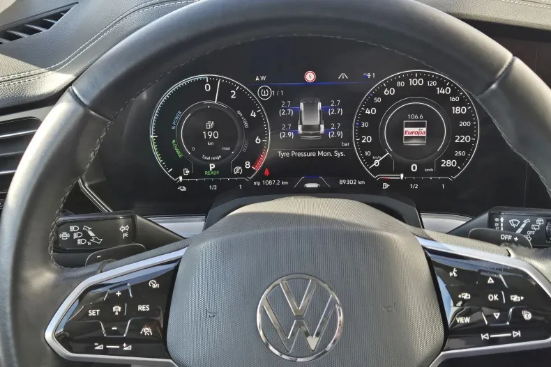 Volkswagen Touareg din 2020 cu 89.302 km - oferta VOL160298 - foto 20