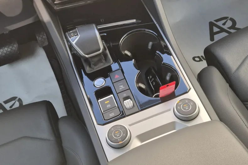 Volkswagen Touareg din 2020 cu 89.302 km - oferta VOL160298 - foto 22