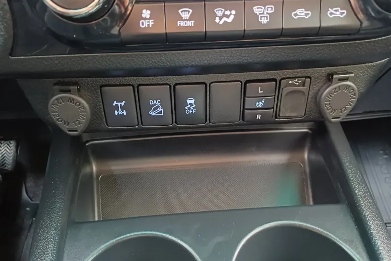 Toyota Hilux din 2020 cu 121.969 km - oferta TOY160302 - foto 16