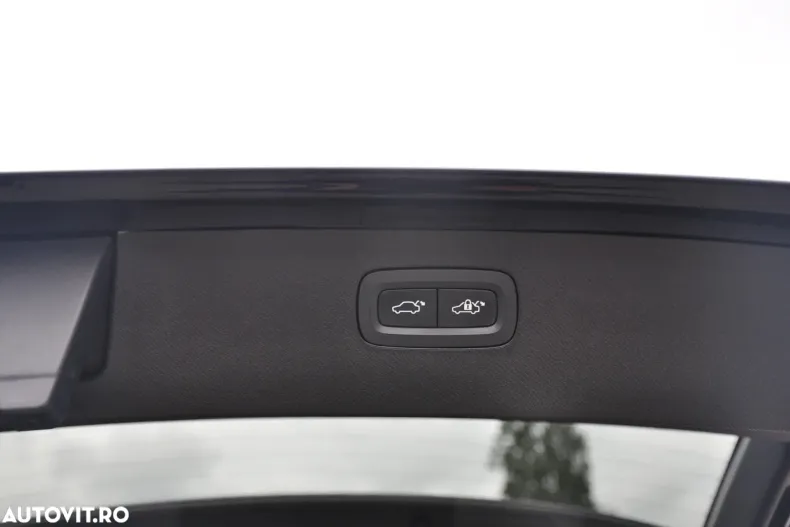 Volvo XC90 din 2021 cu 104.000 km - oferta VOL160310 - foto 9