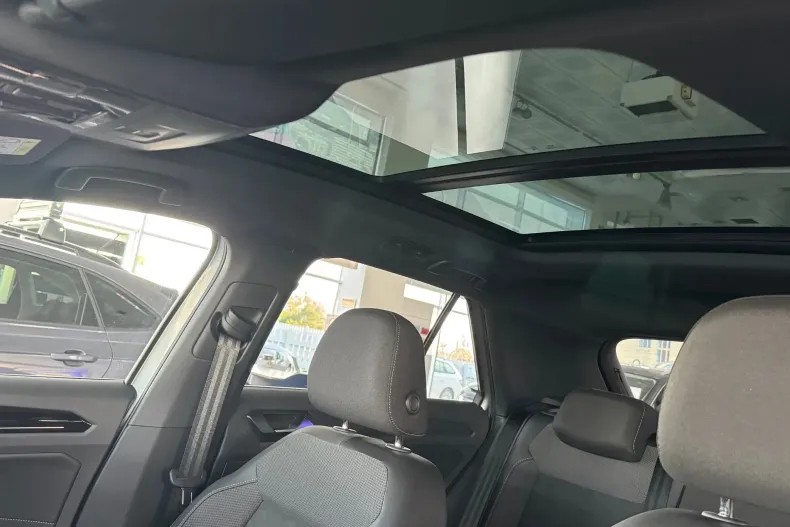 Volkswagen T-Roc din 2025 cu 10 km - oferta VOL160311 - foto 10