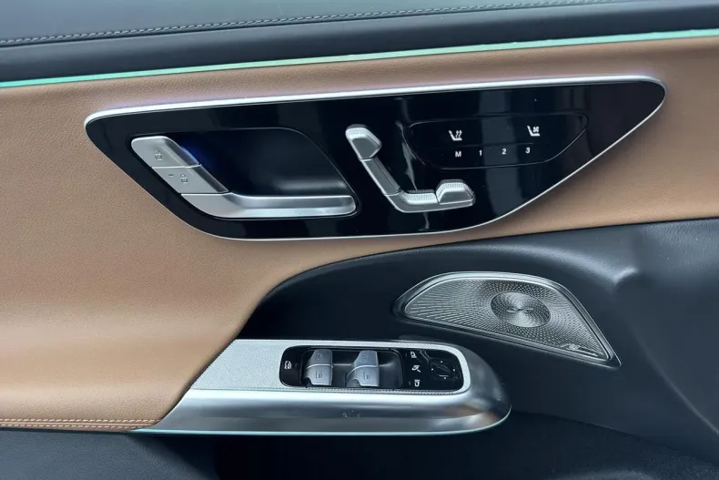 Mercedes-Benz E din 2025 cu 4 km - oferta MER160315 - foto 12