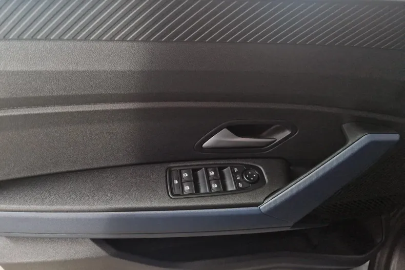 Dacia Duster din 2025 cu 5.502 km - oferta DAC160318 - foto 10