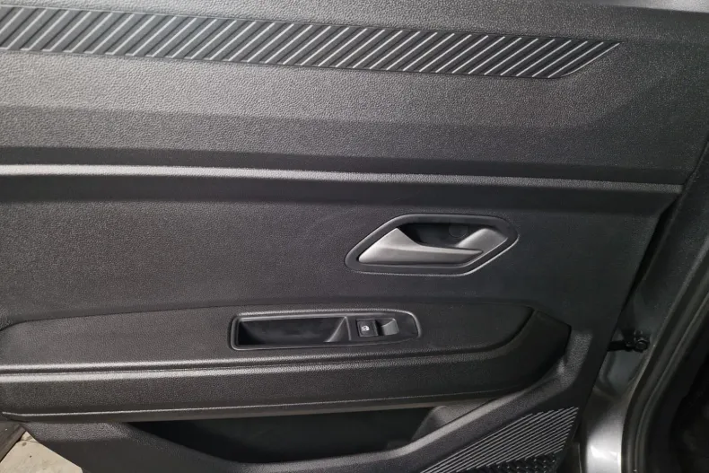 Dacia Duster din 2025 cu 5.502 km - oferta DAC160318 - foto 30