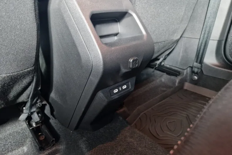 Dacia Duster din 2025 cu 5.502 km - oferta DAC160318 - foto 32