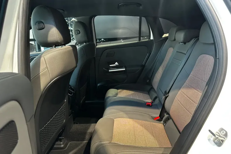 Mercedes-Benz EQA din 2025 cu 7 km - oferta MER160326 - foto 9