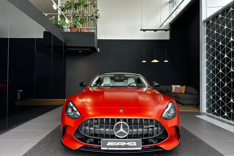 Mercedes-Benz AMG GT din 2025 cu 30 km - oferta MER160327 - foto 1