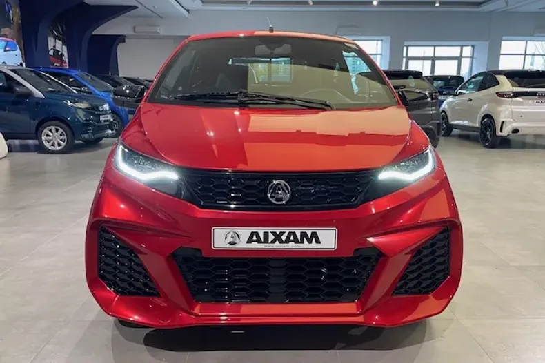Aixam Coupé din 2023 cu 2 km - oferta AIX160330 - foto 2