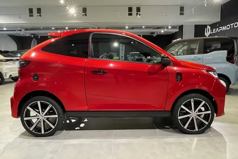 Aixam Coupé din 2023 cu 2 km - oferta AIX160330 - foto 5