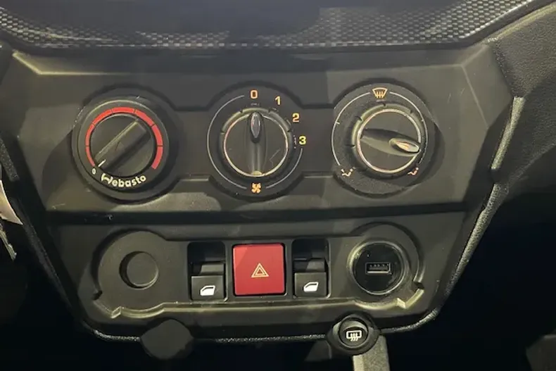 Aixam Coupé din 2023 cu 2 km - oferta AIX160330 - foto 16