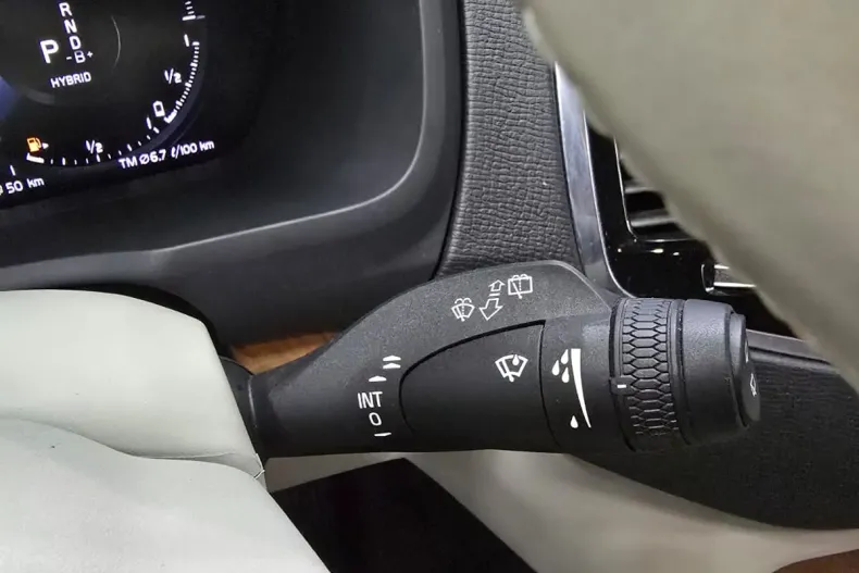 Volvo XC90 din 2021 cu 75.356 km - oferta VOL160331 - foto 15