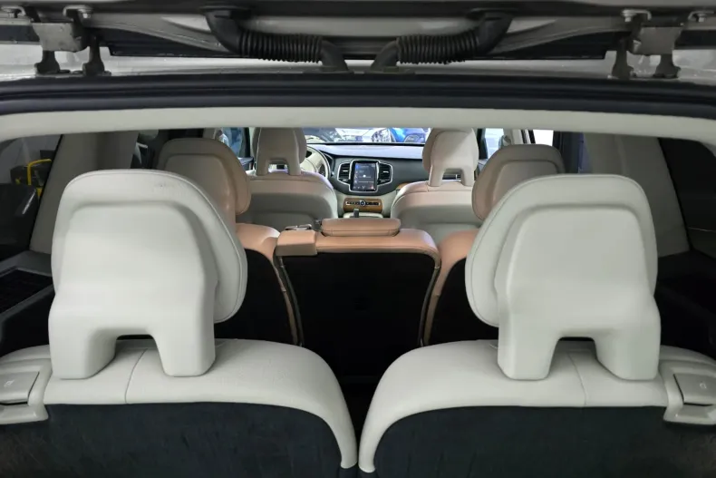 Volvo XC90 din 2021 cu 75.356 km - oferta VOL160331 - foto 27