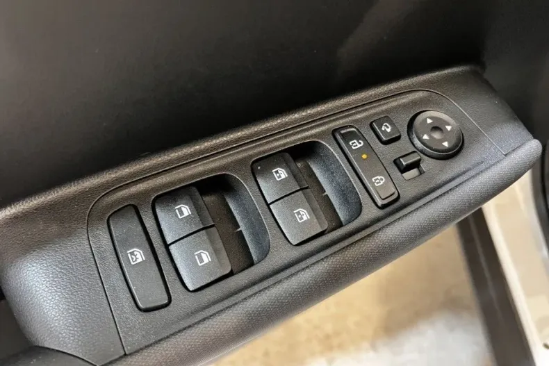 Hyundai INSTER din 2025 cu 1.668 km - oferta HYU160340 - foto 7