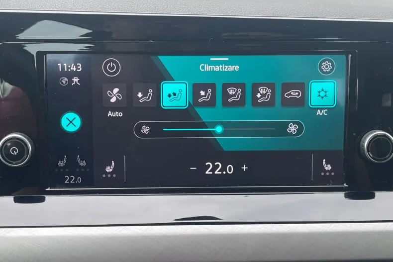 Volkswagen Golf din 2022 cu 48.311 km - oferta VOL160349 - foto 19