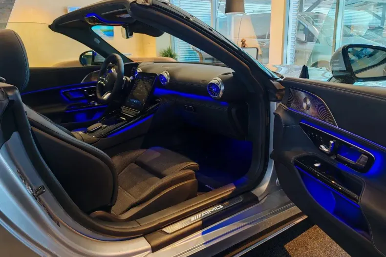 Mercedes-Benz SL din 2023 cu 4.200 km - oferta MER160355 - foto 6