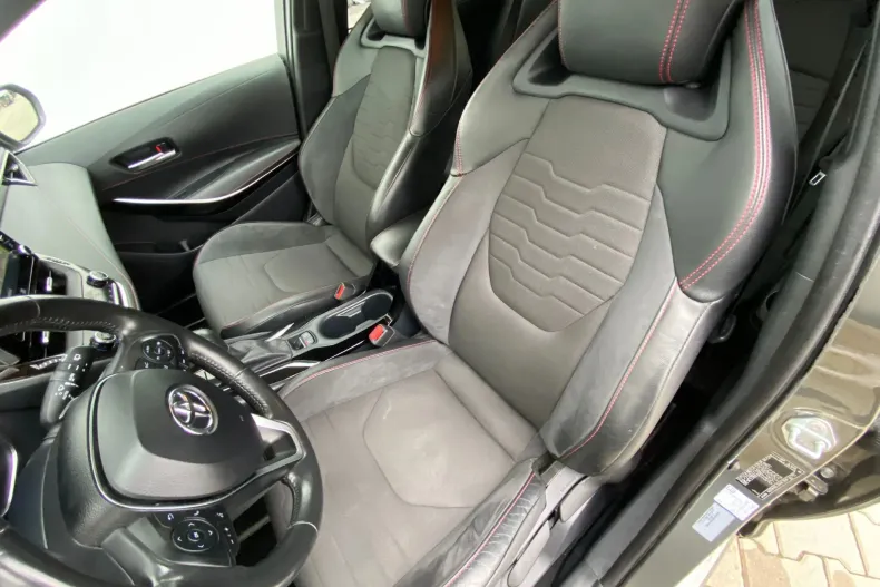 Toyota Corolla din 2019 cu 96.000 km - oferta TOY160363 - foto 13