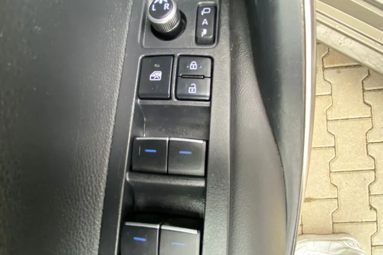 Toyota Corolla din 2019 cu 96.000 km - oferta TOY160363 - foto 19