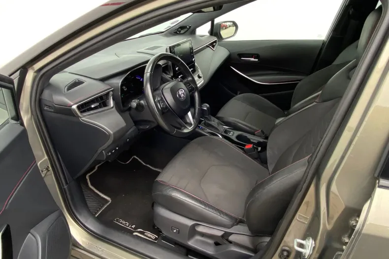 Toyota Corolla din 2019 cu 96.000 km - oferta TOY160363 - foto 20