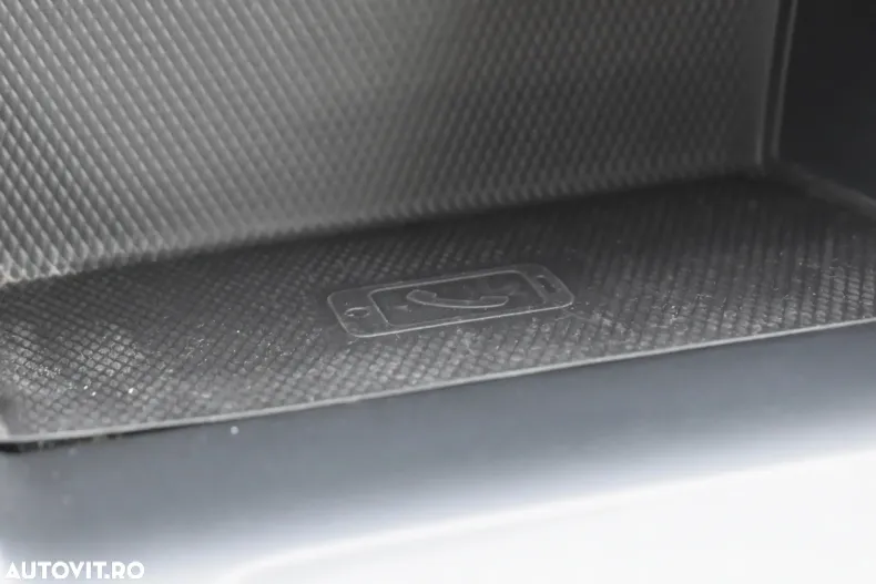 Volkswagen Golf din 2021 cu 38.155 km - oferta VOL160369 - foto 35