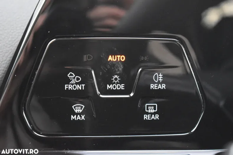 Volkswagen Golf din 2021 cu 38.155 km - oferta VOL160369 - foto 38