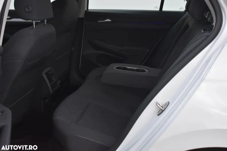 Volkswagen Golf din 2022 cu 32.055 km - oferta VOL160371 - foto 6