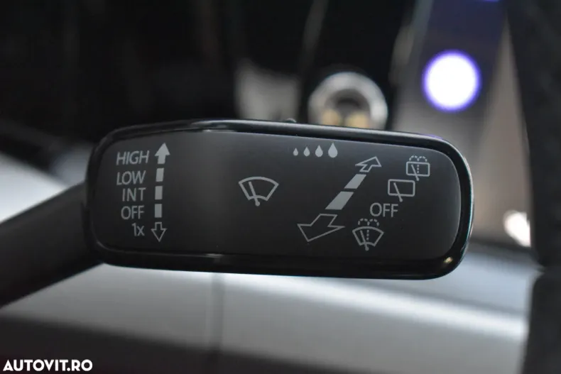 Volkswagen Golf din 2022 cu 32.055 km - oferta VOL160371 - foto 40