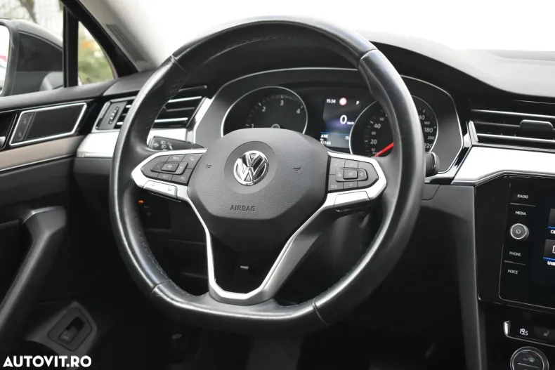 Volkswagen Passat din 2020 cu 42.344 km - oferta VOL160374 - foto 8