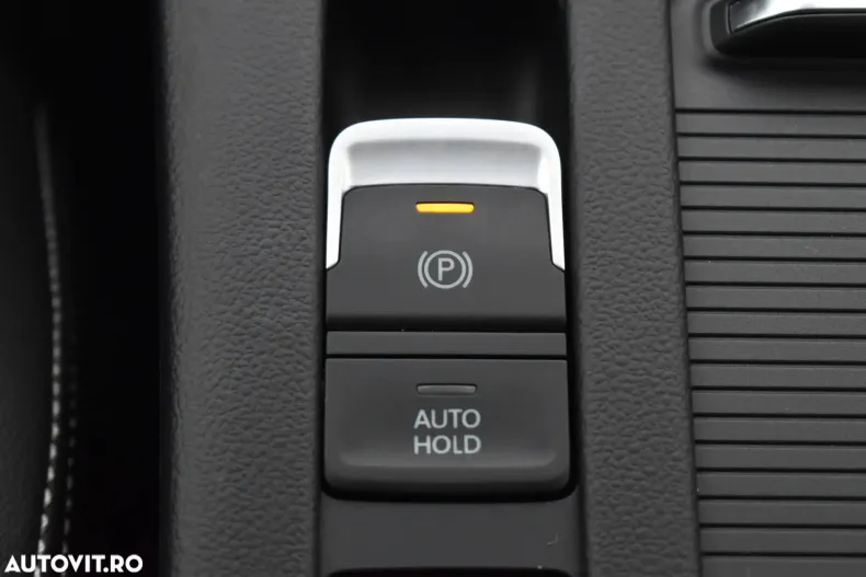 Volkswagen Passat din 2020 cu 42.344 km - oferta VOL160374 - foto 35