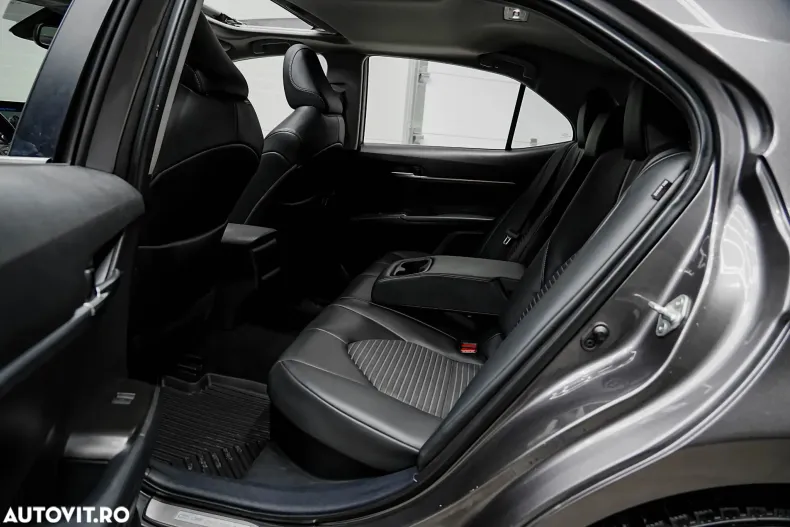 Toyota Camry din 2022 cu 51.680 km - oferta TOY160378 - foto 7