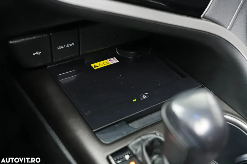 Toyota Camry din 2022 cu 51.680 km - oferta TOY160378 - foto 30