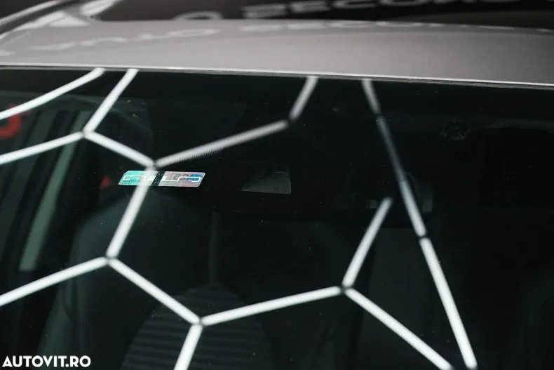 Toyota Camry din 2022 cu 51.680 km - oferta TOY160378 - foto 39