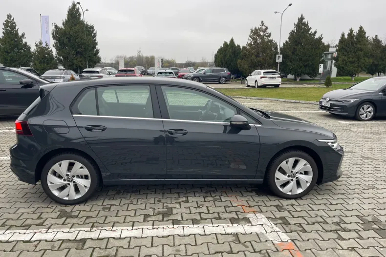 Volkswagen Golf din 2024 cu 18 km - oferta VOL160384 - foto 4