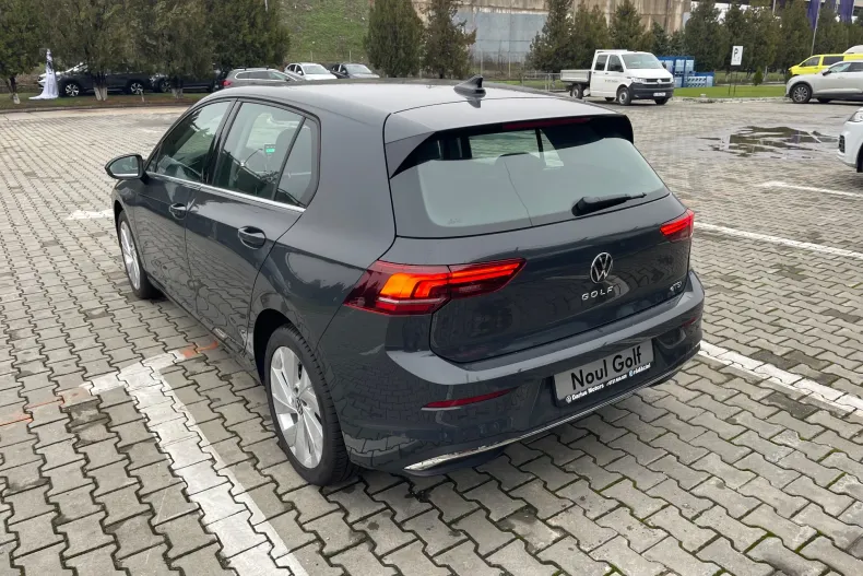 Volkswagen Golf din 2024 cu 18 km - oferta VOL160384 - foto 9
