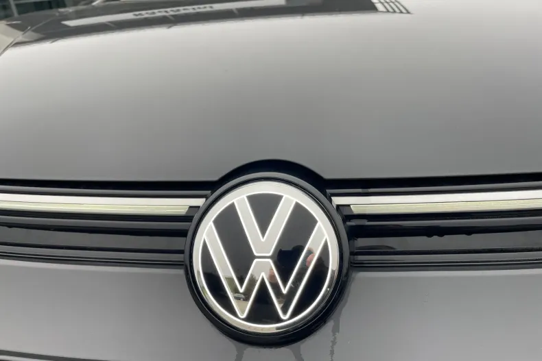 Volkswagen Golf din 2024 cu 18 km - oferta VOL160384 - foto 11