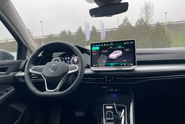 Volkswagen Golf din 2024 cu 18 km - oferta VOL160384 - foto 19