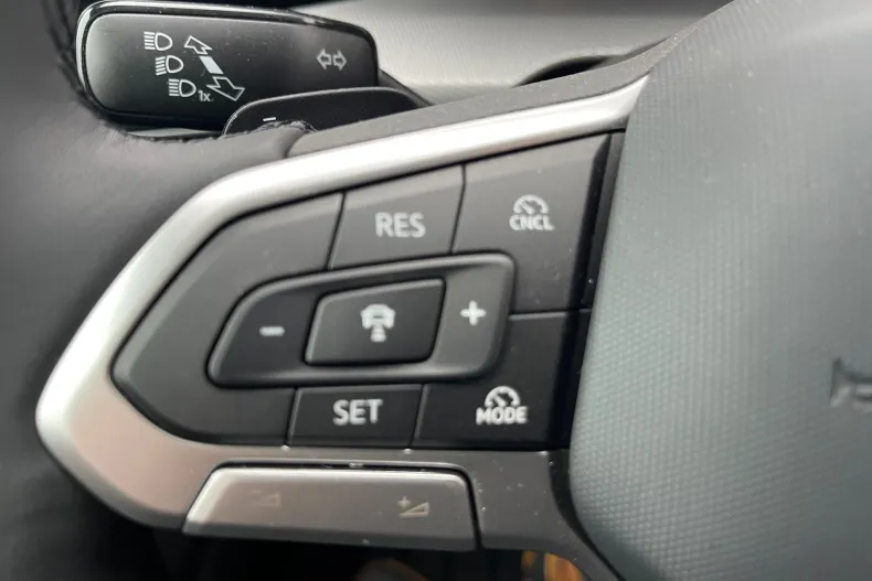 Volkswagen Golf din 2024 cu 18 km - oferta VOL160384 - foto 25