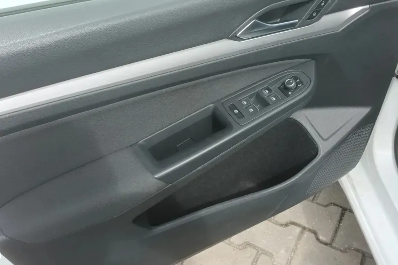 Volkswagen Golf din 2020 cu 78.355 km - oferta VOL160389 - foto 5