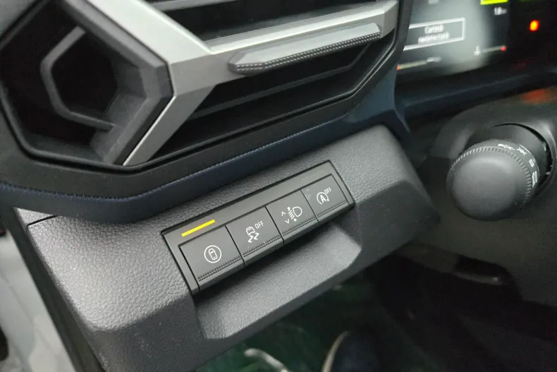 Dacia Duster din 2025 cu 8 km - oferta DAC160392 - foto 21