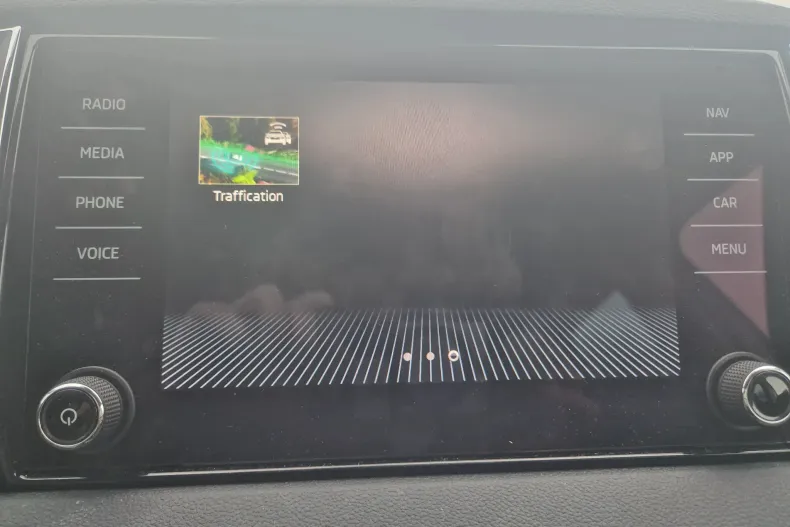 Skoda Karoq din 2025 cu 3.500 km - oferta SKO160395 - foto 18