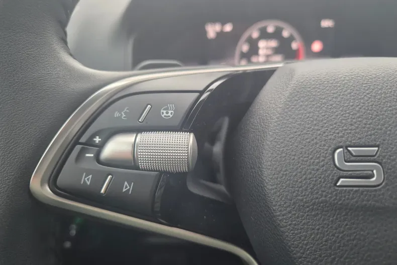 Skoda Karoq din 2025 cu 3.500 km - oferta SKO160395 - foto 20