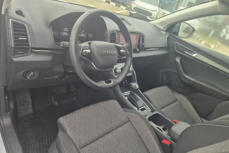 Skoda Karoq din 2025 cu 3.500 km - oferta SKO160395 - foto 25