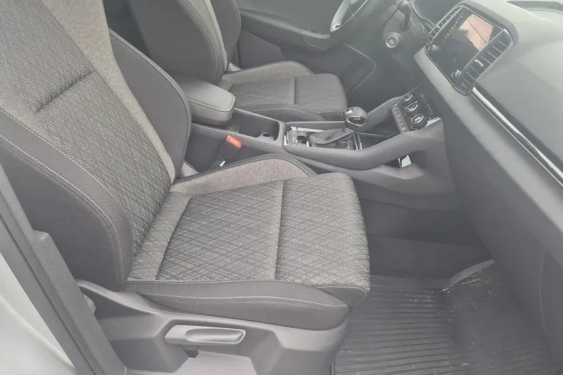 Skoda Karoq din 2025 cu 3.500 km - oferta SKO160395 - foto 29