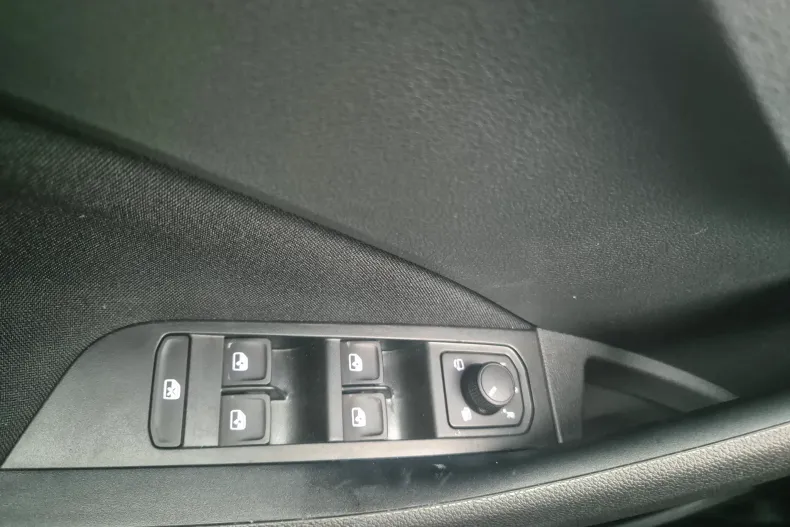 Skoda Kamiq din 2025 cu 3.450 km - oferta SKO160396 - foto 26